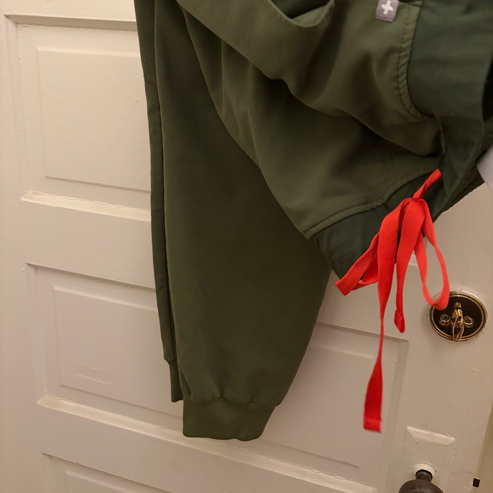 Army green Zamora Joggers scrub large petite LP L/P - Picture 4 of 5